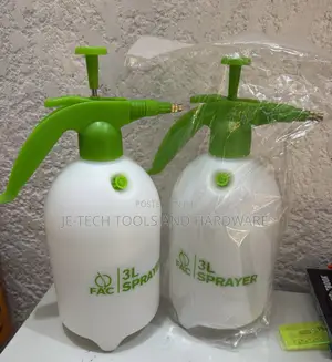 3-Liter Handheld Manual Pump Pressure Sprayer