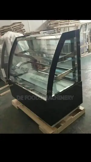 Curved Glass Cake Display Chiller
