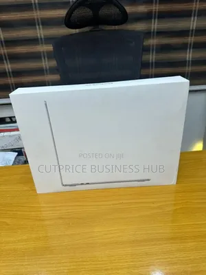 New Laptop Apple MacBook Air 2025 M4 13-inch 16GB Apple M4 SSD 512GB