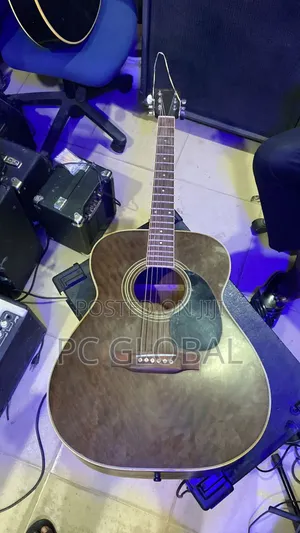 London Used Acoustic Box Guitar Jumbo Size