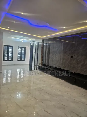 4bdrm Townhouse/Terrace in Jahi Naval Quarter for sale