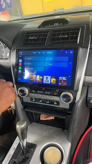 Camry Apple Carplay/Android Auto, With Reverse Camera