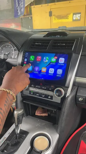 Camry Apple Carplay/Android Auto, With Reverse Camera