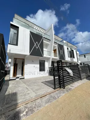 4bdrm Duplex in Chevron for sale