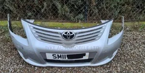 Complete Front Bumper Avensis 2010