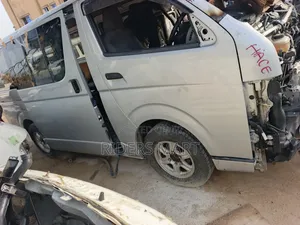 Toyota HiAce 2015 Black