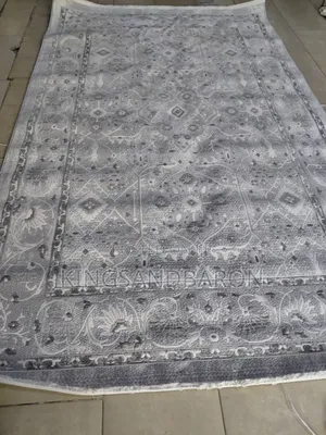 5×7fts Grey and Cream Turkey Center Rug