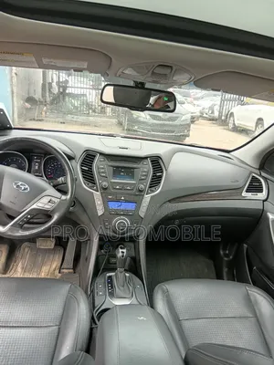 Hyundai Santa Fe 2014 Red