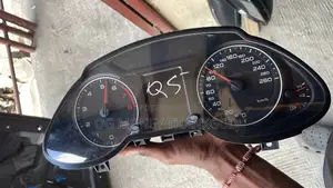 Speed Clock Audi Q5