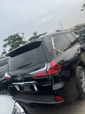Lexus LX 570 AWD 2018 Black