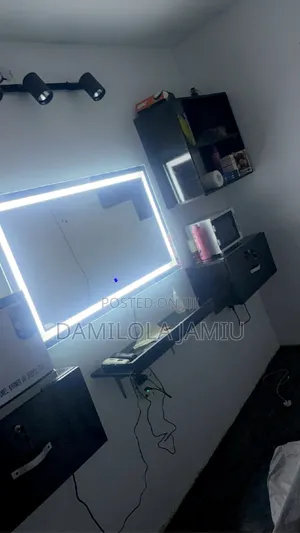 Foreign Led Mirror