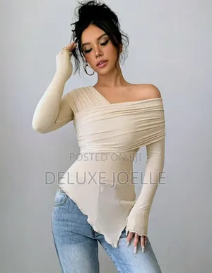 Asymmetric Shoulder Long Sleeve Pleated Top