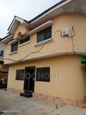 5bdrm Duplex in Alimosho for sale