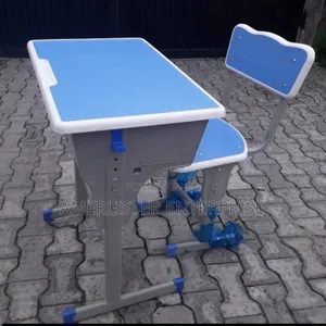Student Reading Table and Chairs