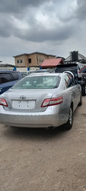 Toyota Camry 2011 Silver