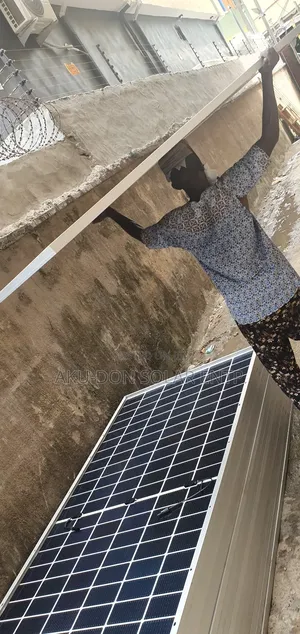 65pwatts 144cells High Efficiency Jinko Biafacial Solar Panels