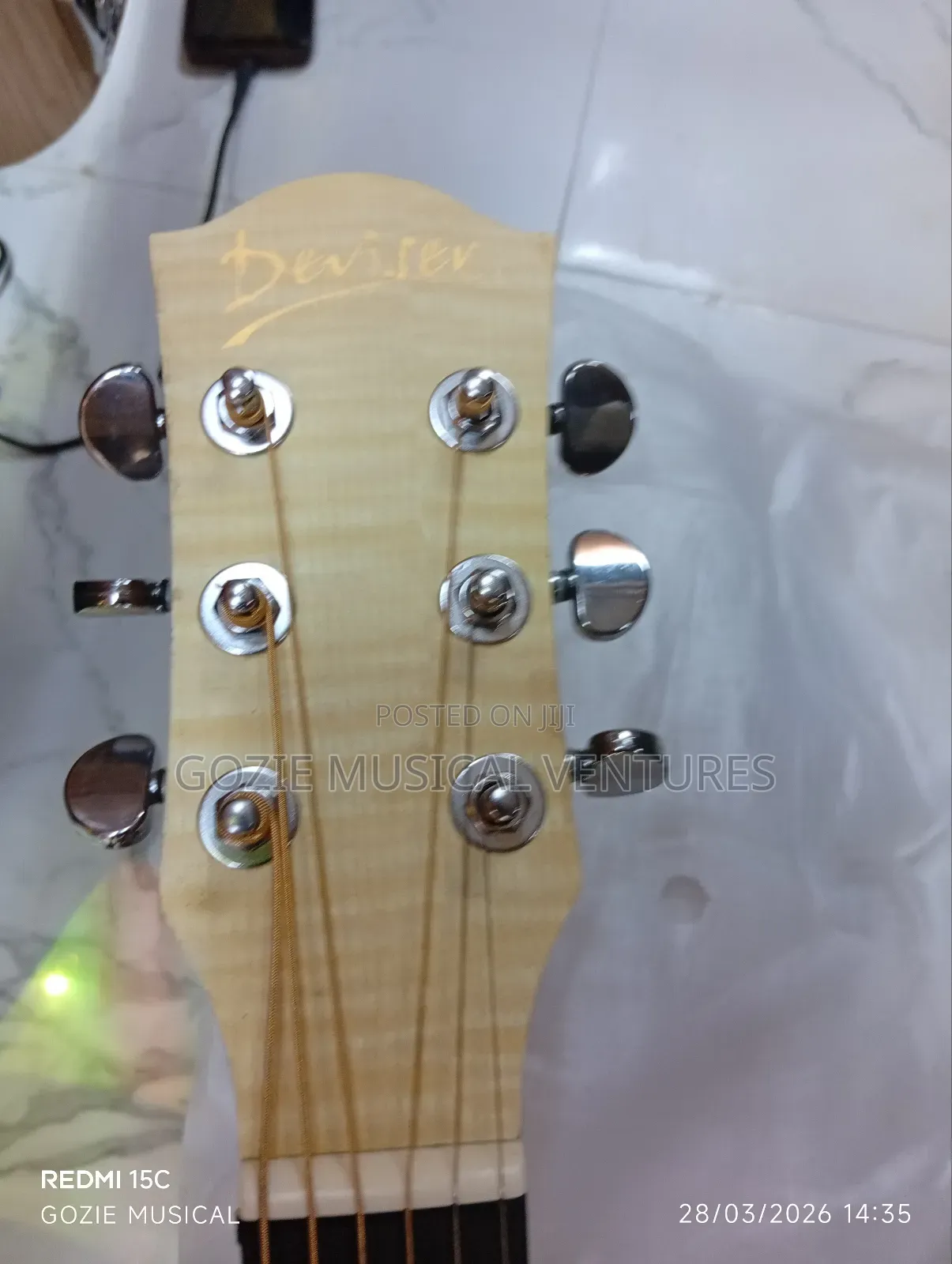 Deviser Semi Acoustic Guitar 6 Strings