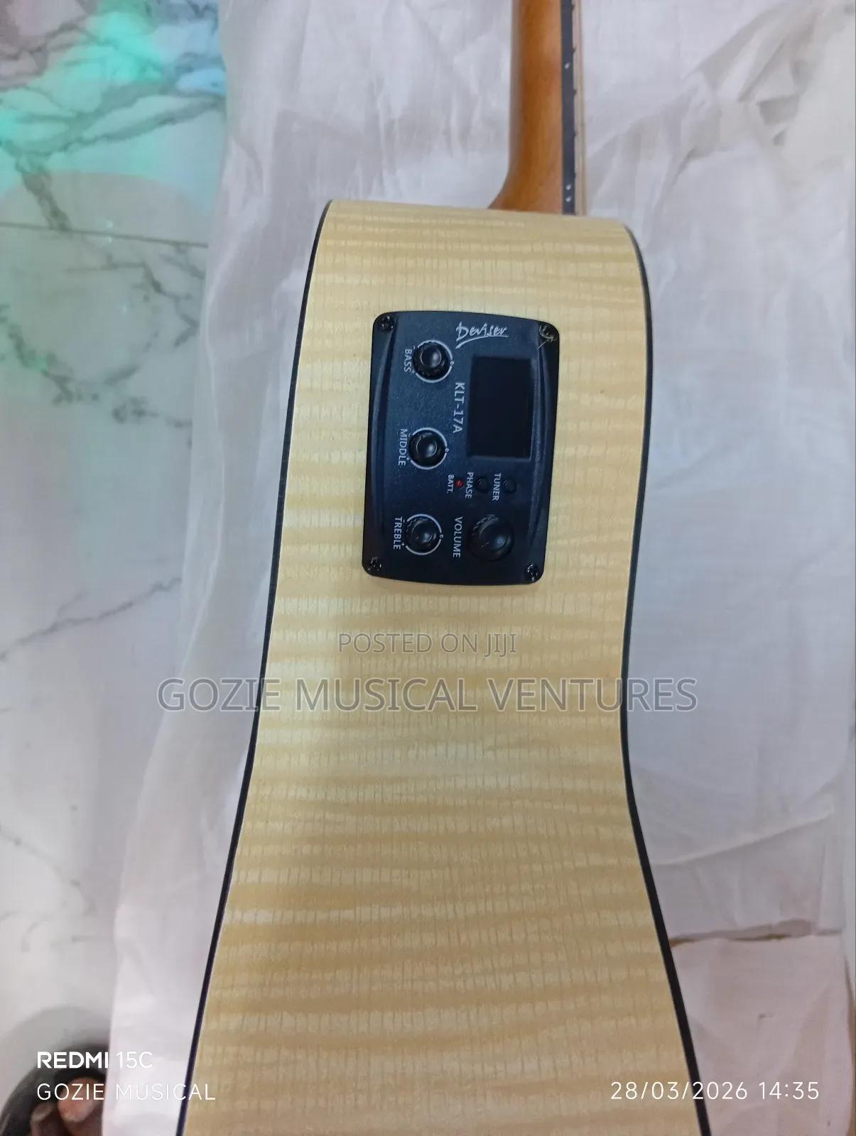 Deviser Semi Acoustic Guitar 6 Strings