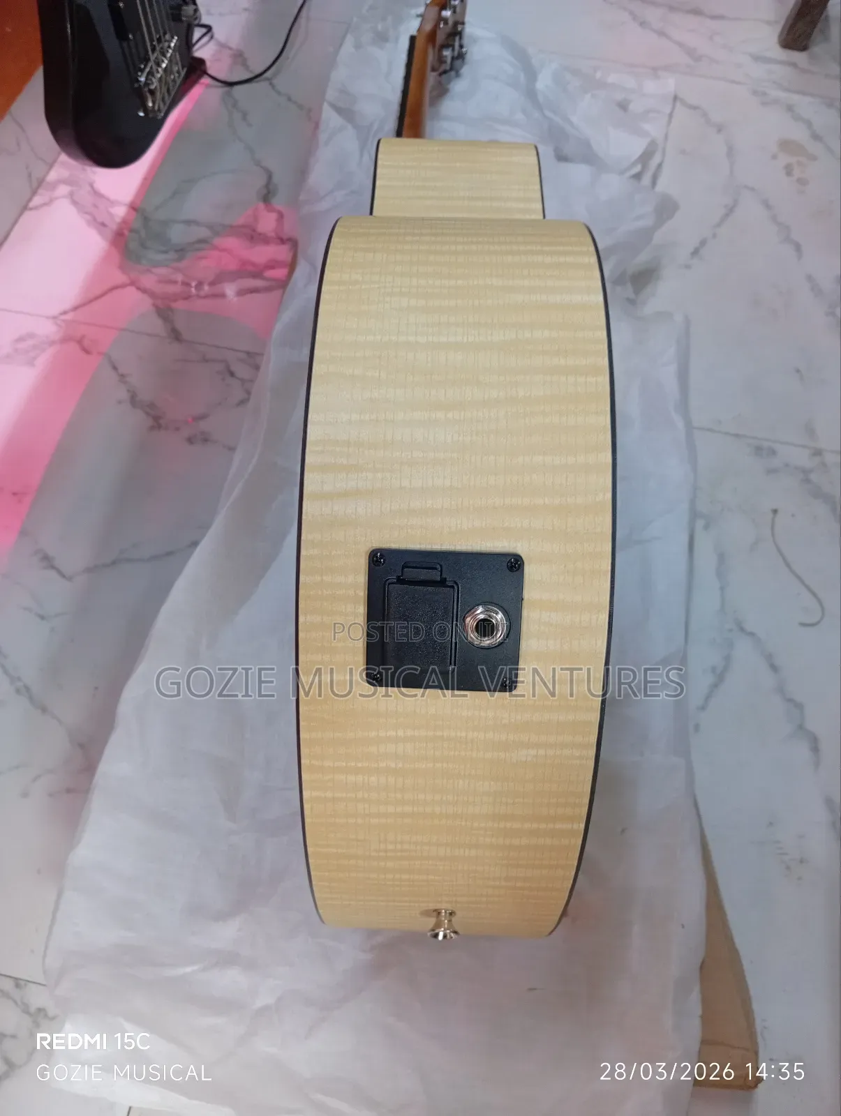 Deviser Semi Acoustic Guitar 6 Strings