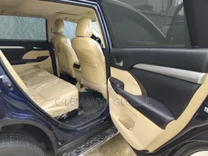 Toyota Highlander XLE V6 4x2 (3.5L 6cyl 6A) 2016 Blue