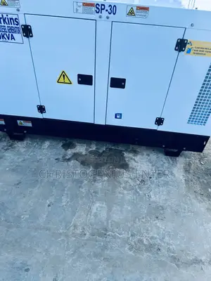 ~< 30kva Generator Perkins Soundproof