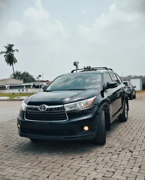 Toyota Highlander Limited Platinum 4dr SUV AWD (3.5L 6cyl 6A) 2015