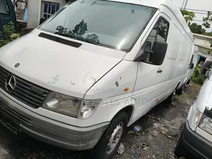 Mercedes-Benz Sprinter 2011 White