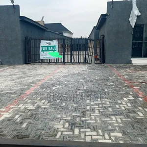 A Newly Built 18 Unit Shop Along the Road