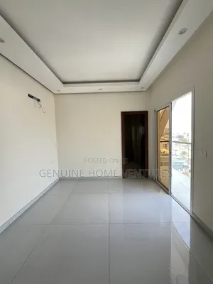 4bdrm Penthouse in Victoria Island for sale