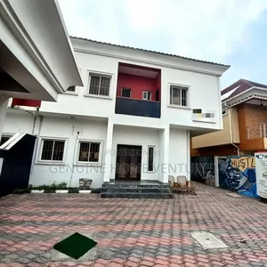 5 Bedroom Semi Detached House for Commercial and Residential