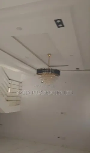 3bdrm Duplex in Beechwood Estate, Lakowe for rent