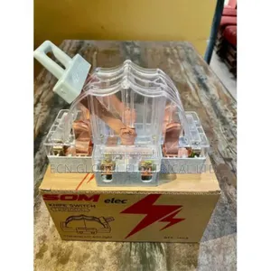 100a 2-Pole Transparent Knife Changeover Switch – Manual Generator