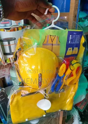 Children Engineer Constume (It Include Engineer Uniform and Equipment)