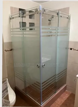 High Quality Tampered Glass 🚿 Shower