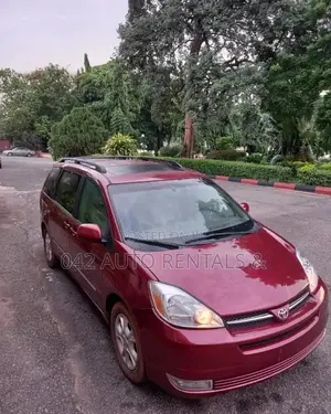 Toyota Sienna Available for Hire