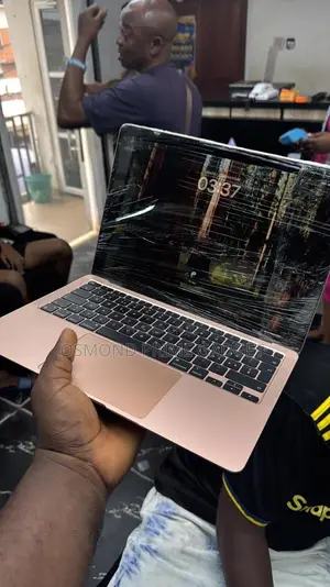 Laptop Apple MacBook Air 2020 8GB Intel Core i5 SSD 256GB