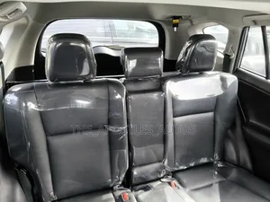 Toyota RAV4 Limited AWD (2.5L 4cyl 6A) 2017 Silver