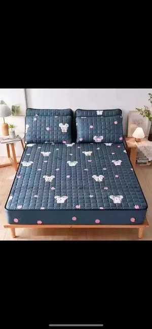 High Quality 5by6, 6by6, 6by7 Waterproof Bed Spread With Pillow Cases