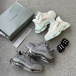 Balenciaga Top Quality Sneakers Available in Two Colors
