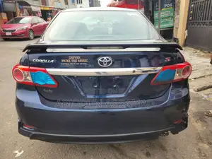 Toyota Corolla L 4dr Sedan (1.8L 4cyl 5M) 2012 Blue