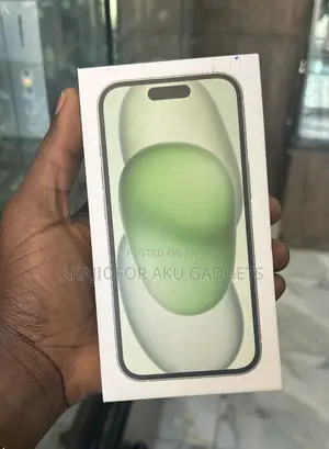 New Apple iPhone 15 128 GB Green