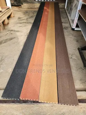 Swimming Pool Floor Deck