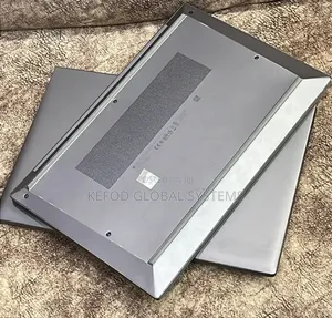 Laptop HP ZBook Firefly 14 G7 32GB Intel Core i7 SSD 512GB