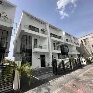 4bdrm Duplex in Orchid Road, Lekki for sale