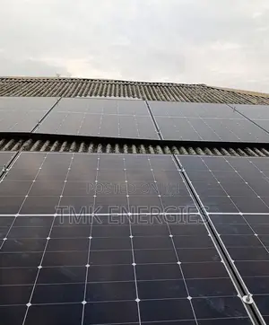Srne 10kva Inverter With 16kwh Lithium Battery and 9 Panels