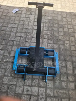 Steerable Skate Roller
