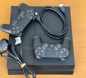 Super Neat Uk Used Ps 4 Fat With 2 Pads