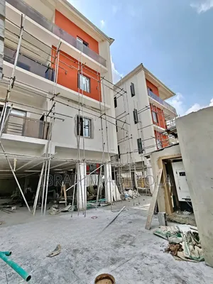 4bdrm Apartment in Ikeja Gra for sale