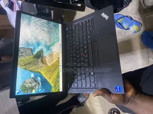Laptop Lenovo ThinkPad T14 G2 16GB Intel Core i7 SSD 512GB