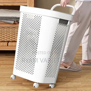 Laundry Basket With Wheel and Lid